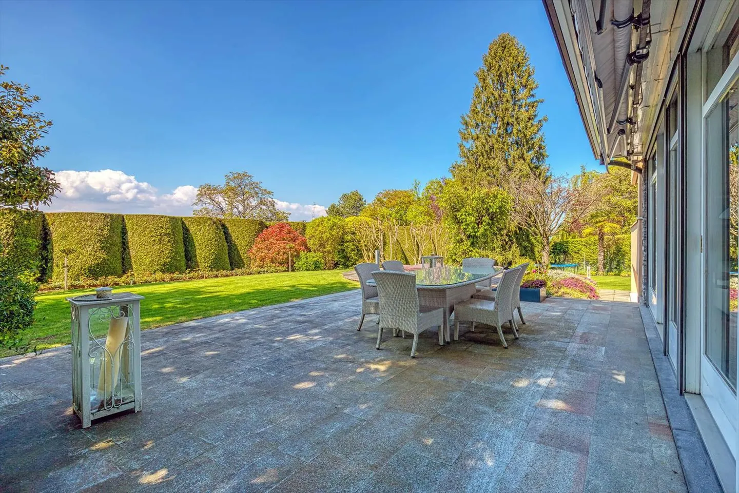 Charming house to renovate with lake view - Photo 6 of 8