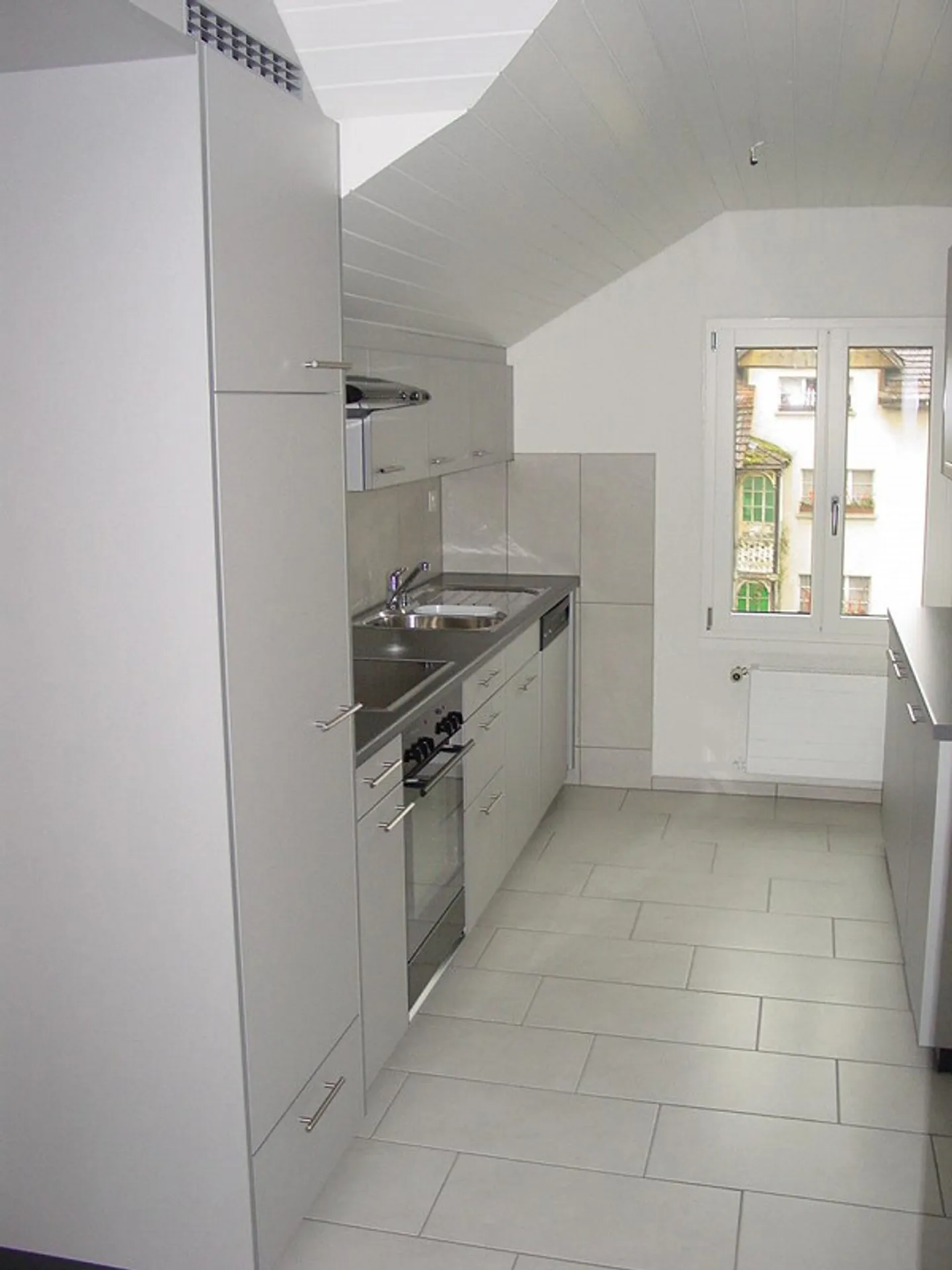 Attractive 3.5-room penthouse apartment in a central location in Lucerne-Littau - Photo 10 of 15