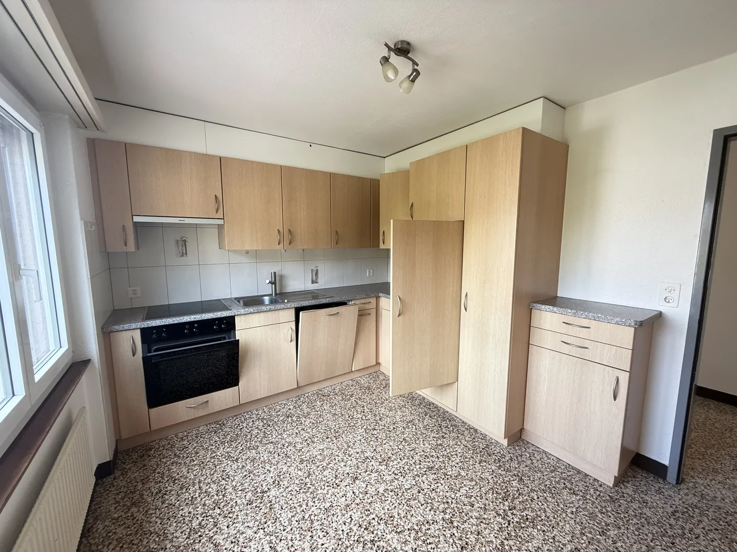 Geräumige Wohnung mit Balkon - Foto 2 von 21