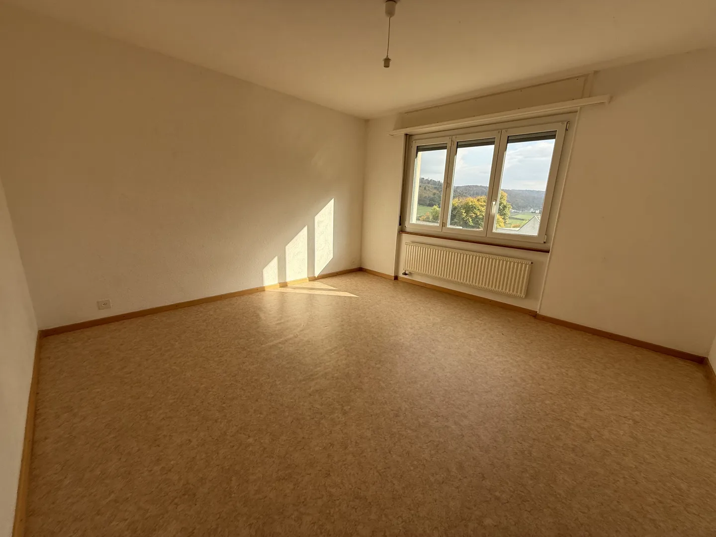 Geräumige Wohnung mit Balkon - Foto 7 von 21