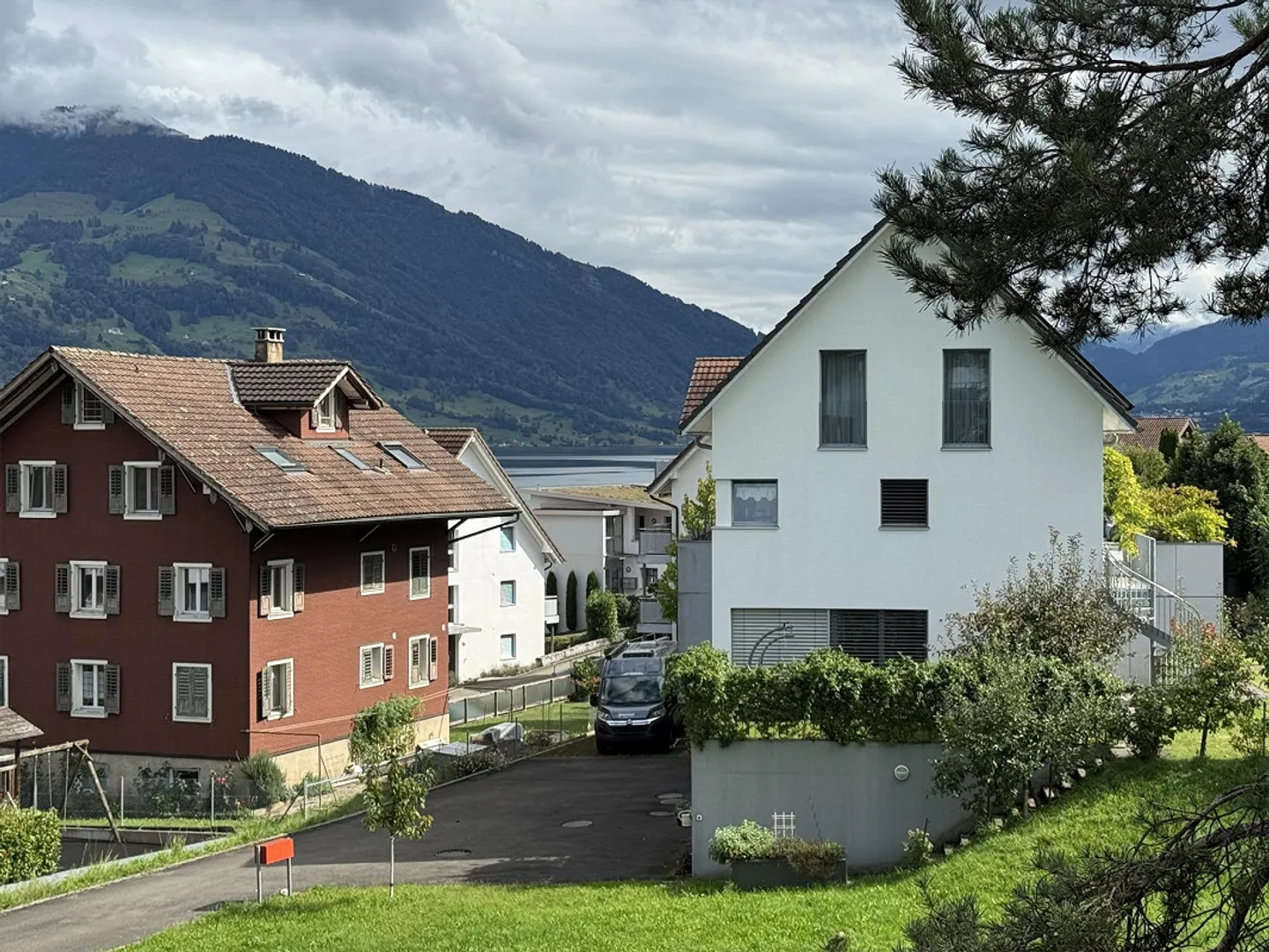 Appartamento esclusivo appena ristrutturato di 4,5 stanze con vista - Foto 3 di 16