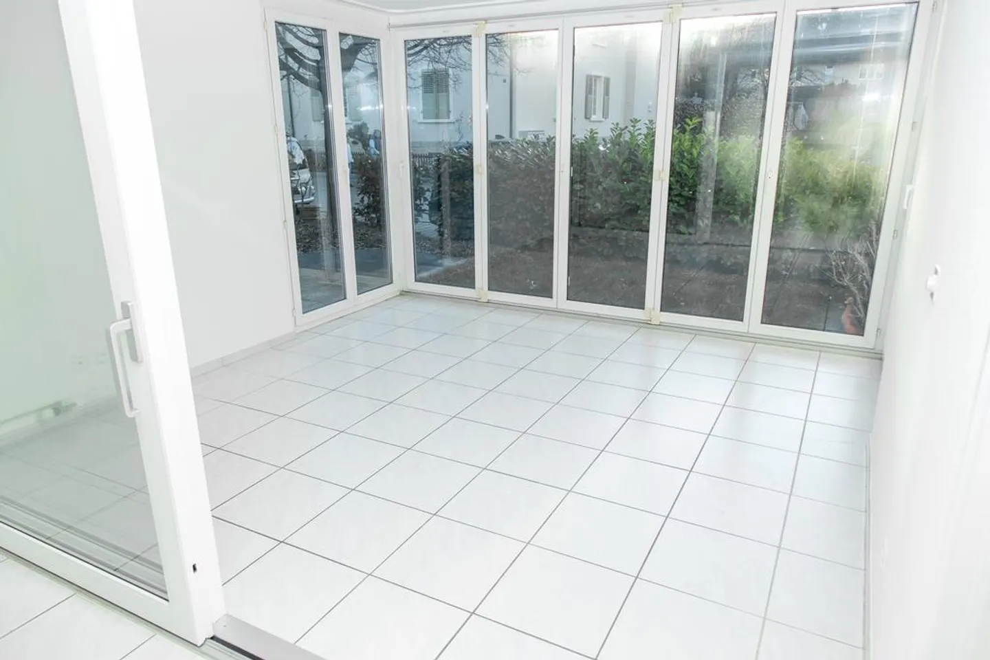 Garden apartment near village center! - Photo 5 of 12