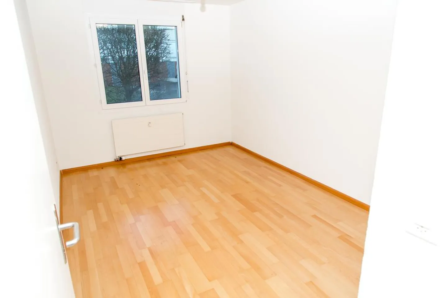 Garden apartment near village center! - Photo 6 of 12