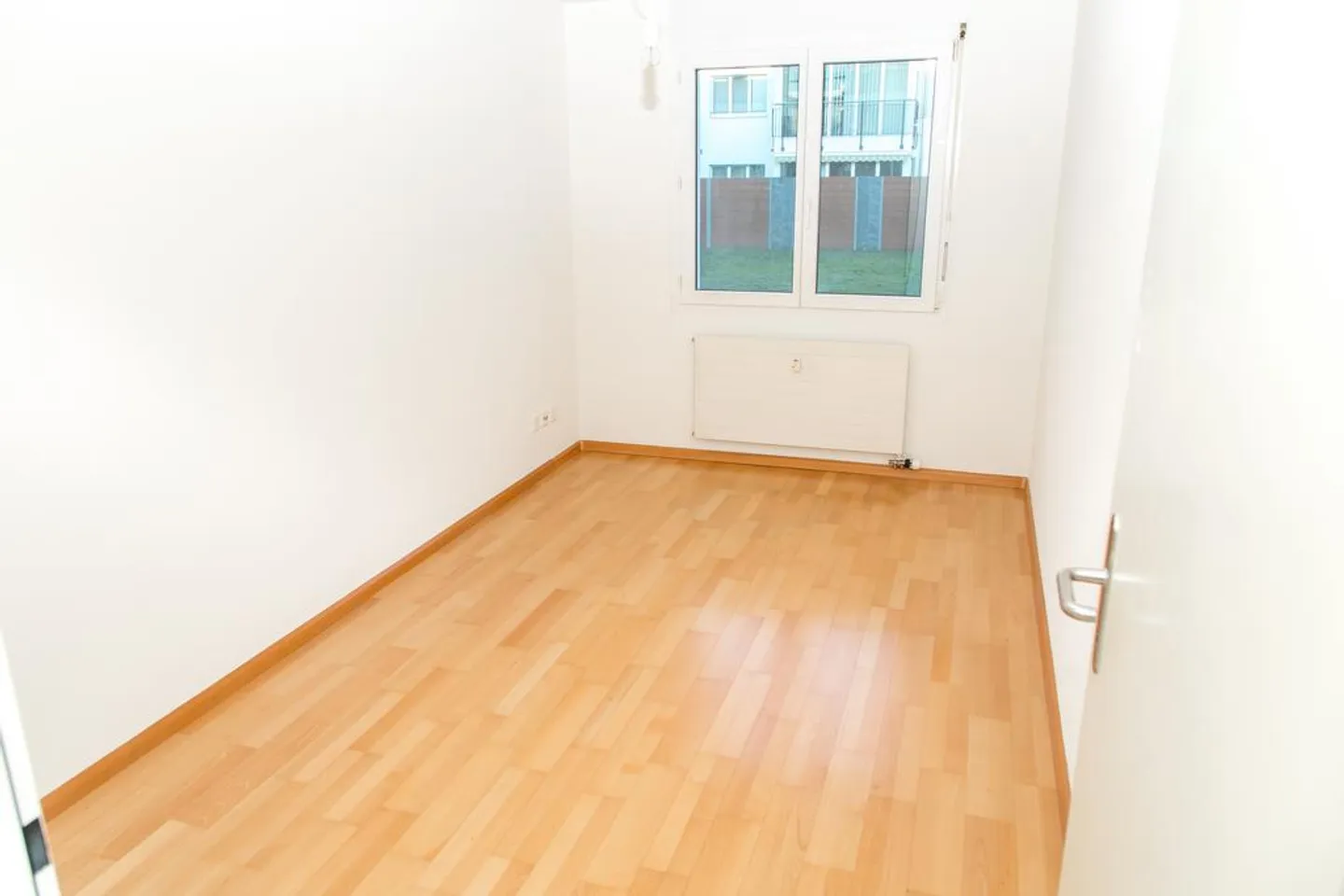 Garden apartment near village center! - Photo 8 of 12