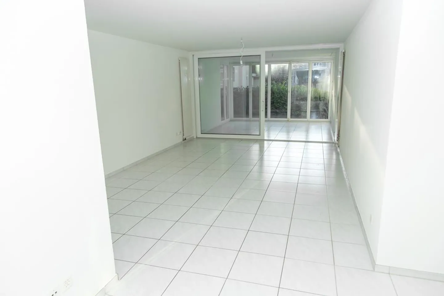 Garden apartment near village center! - Photo 2 of 12