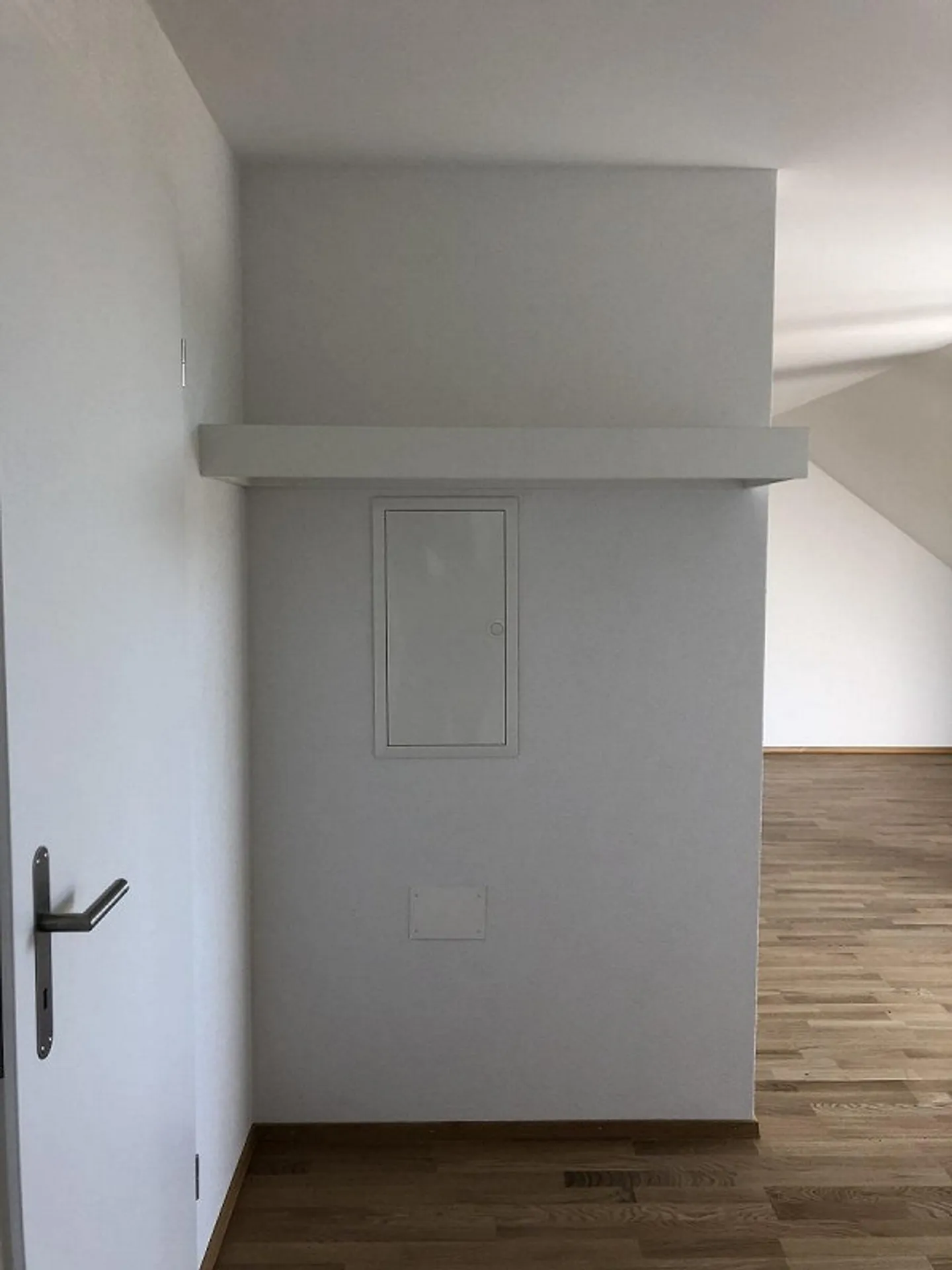 Appartamento luminoso e moderno con 3 camere in posizione centrale - Foto 10 di 10