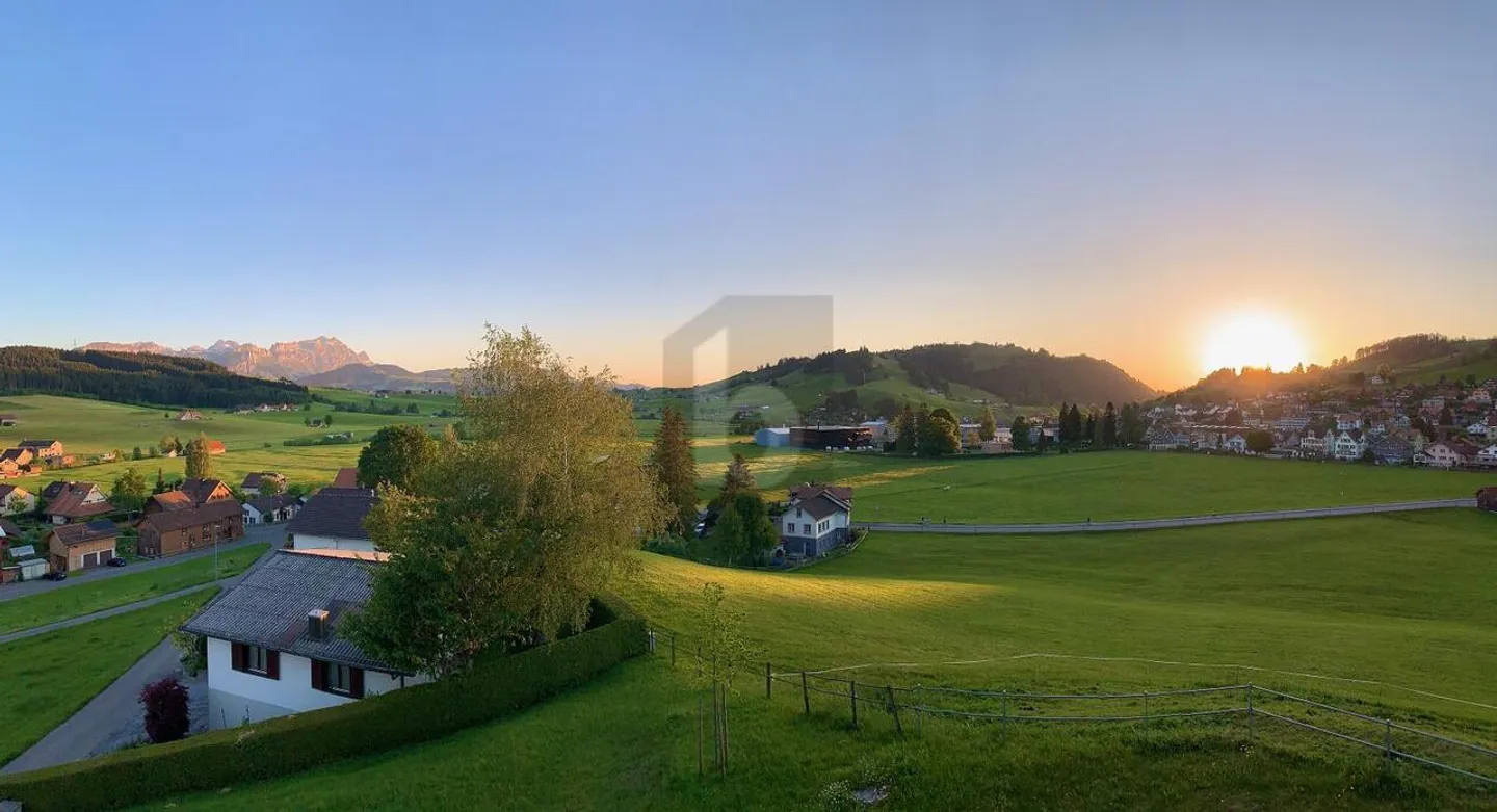 PANORAMA-LAGE MIT BALKON - Foto 5 von 6