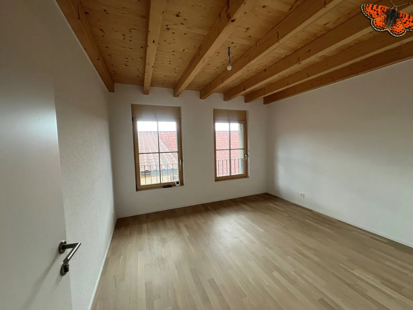 A SMALL HOUSE OVER THREE FLOORS IN ROMONT - 3 ½ ROOMS - Photo 10 of 18