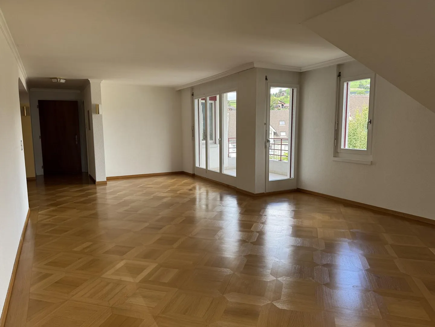 Appartamento esclusivo appena ristrutturato di 4,5 stanze con vista - Foto 5 di 16