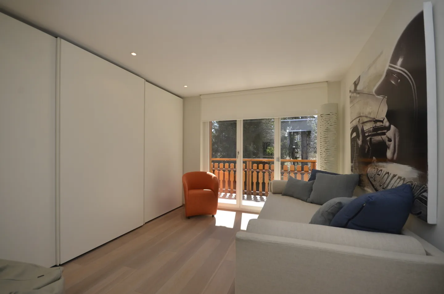 Very nice 4-room apartment for rent year-round in a small building - Photo 10 of 12