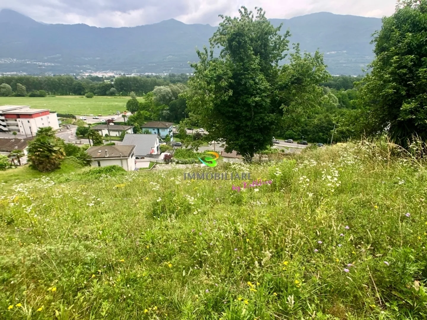 Terrain constructible à vendre - Photo 1 sur 9