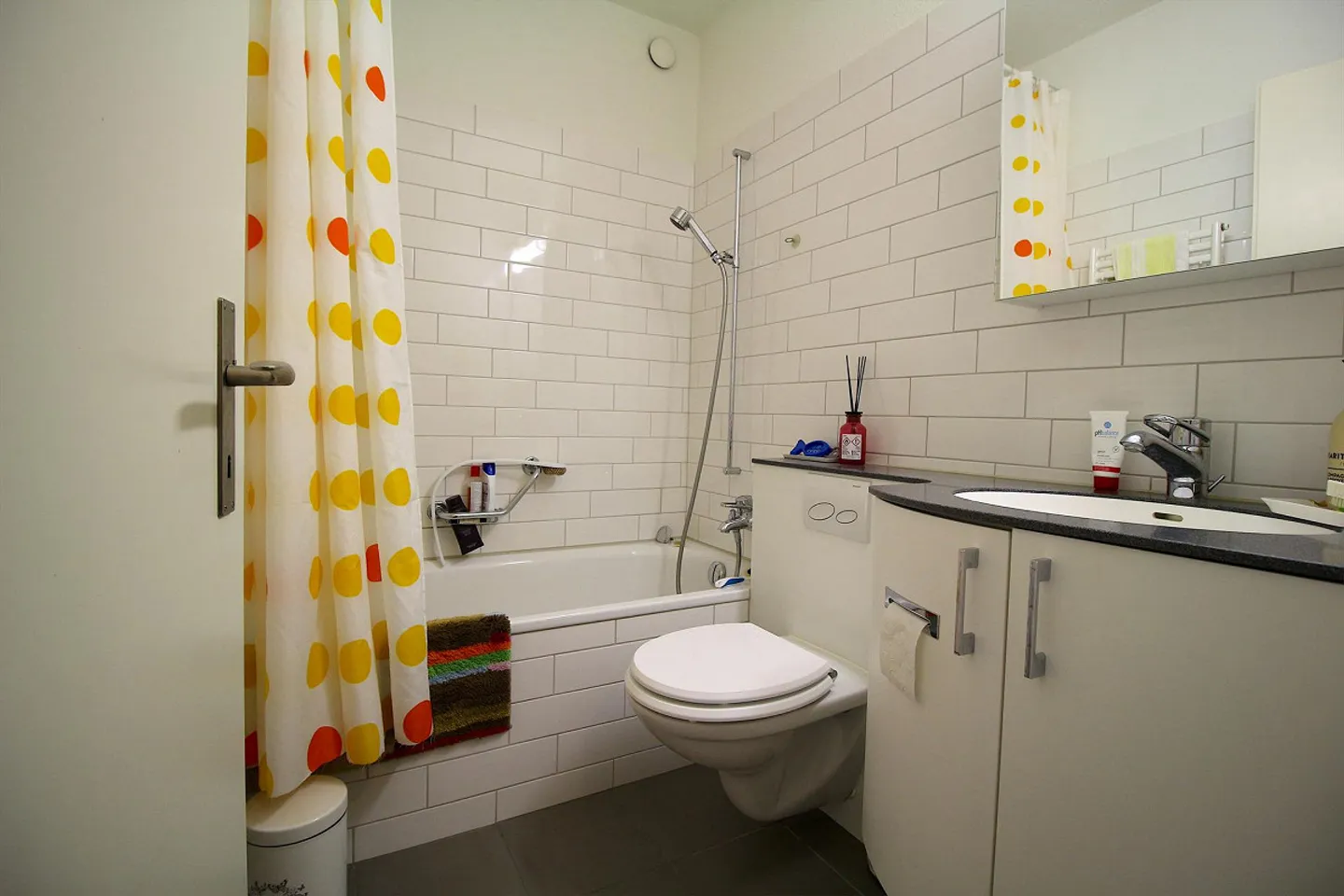 Charming 2.5-room apartment - Photo 2 of 6