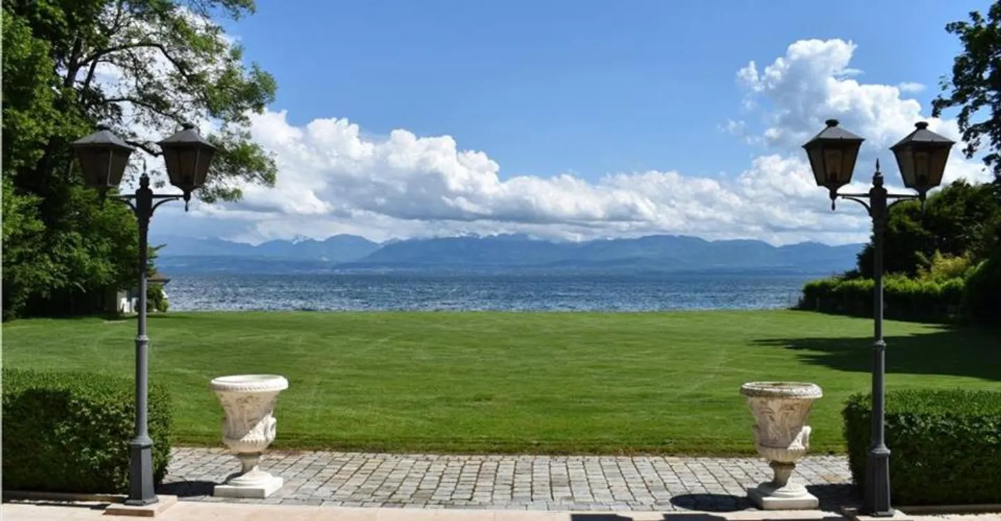 La costa vodese - Proprietà eccezionale - Direttamente sulla riva del lago - Foto 1 di 4