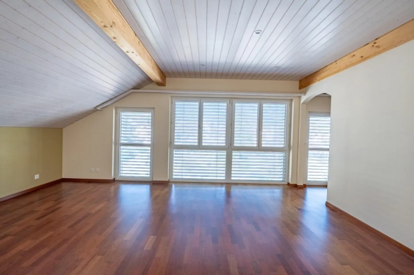 5.5-Zi. Dachwohnung mitten in Gais - Foto 7 von 11