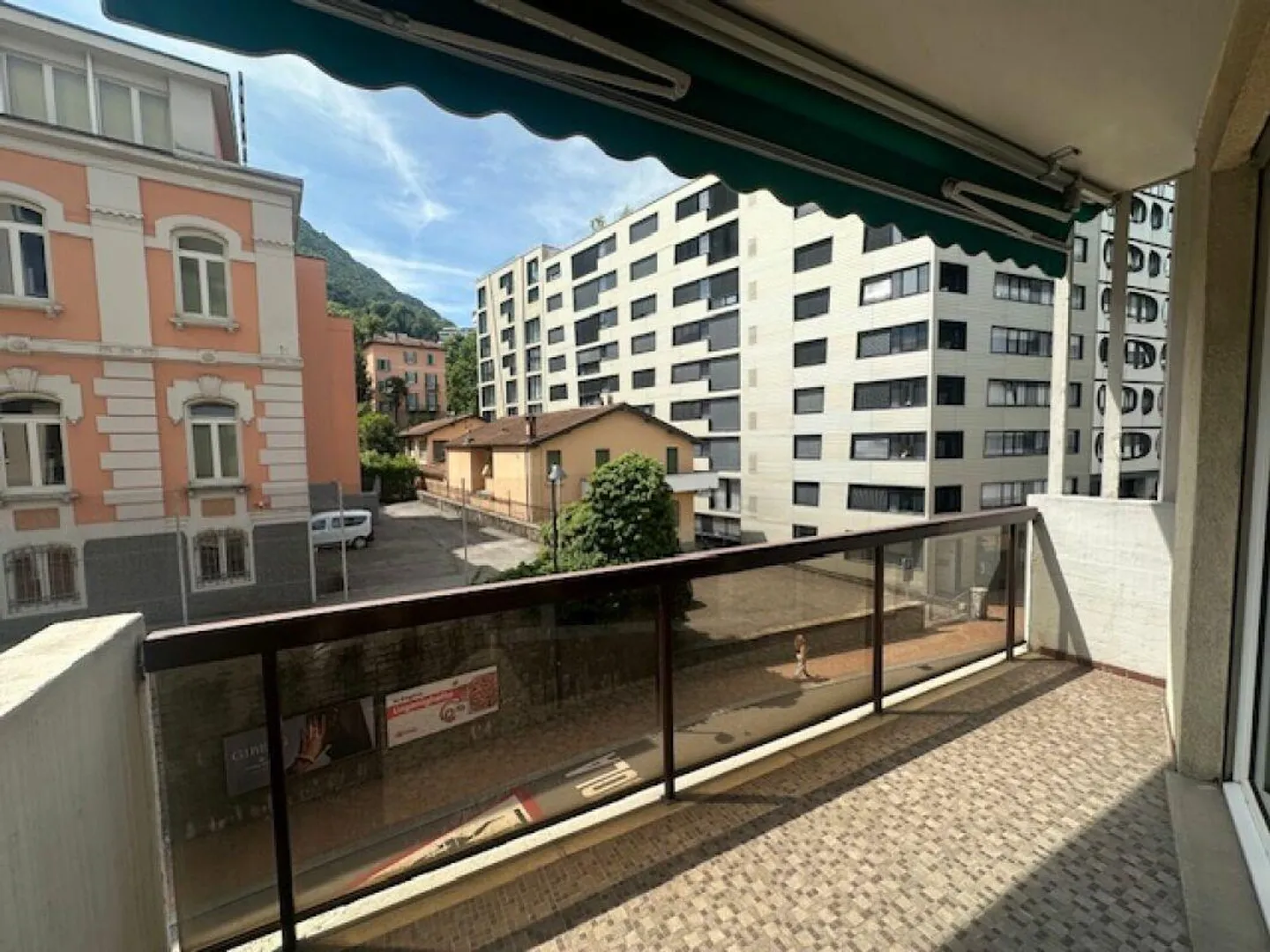 Bell'appartamento 2.5 locali a Paradiso - Photo 1 sur 8