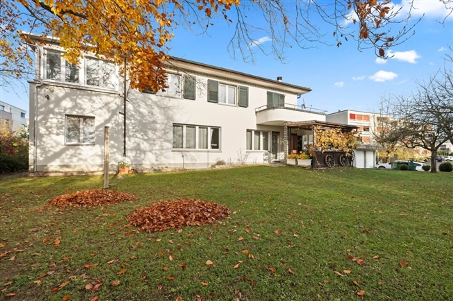 Casa singola di 8 stanze - Foto 3 di 8