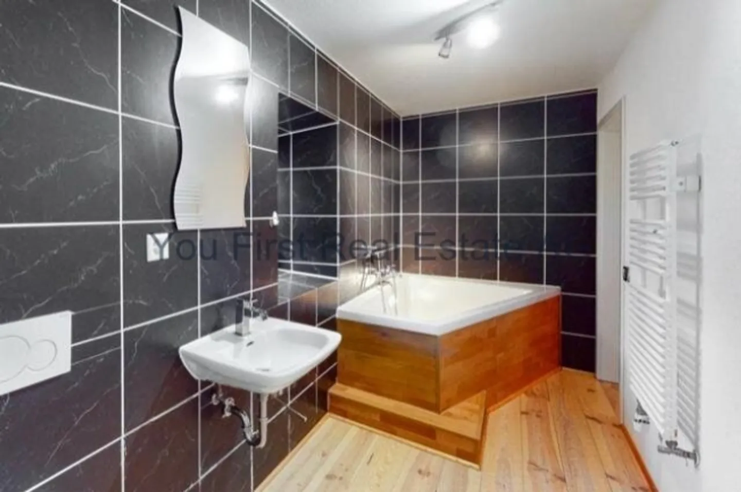 Residential building for sale - Photo 11 of 13