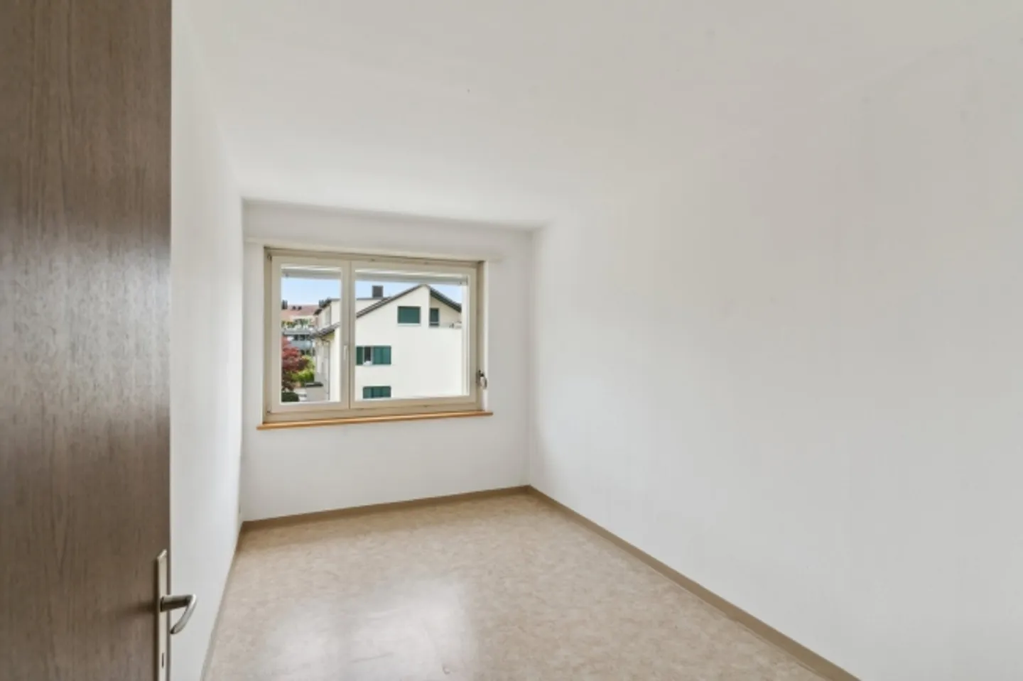 4.5 Room Apartment in Herisau - Limited until 31.07.2027 - Photo 2 of 5