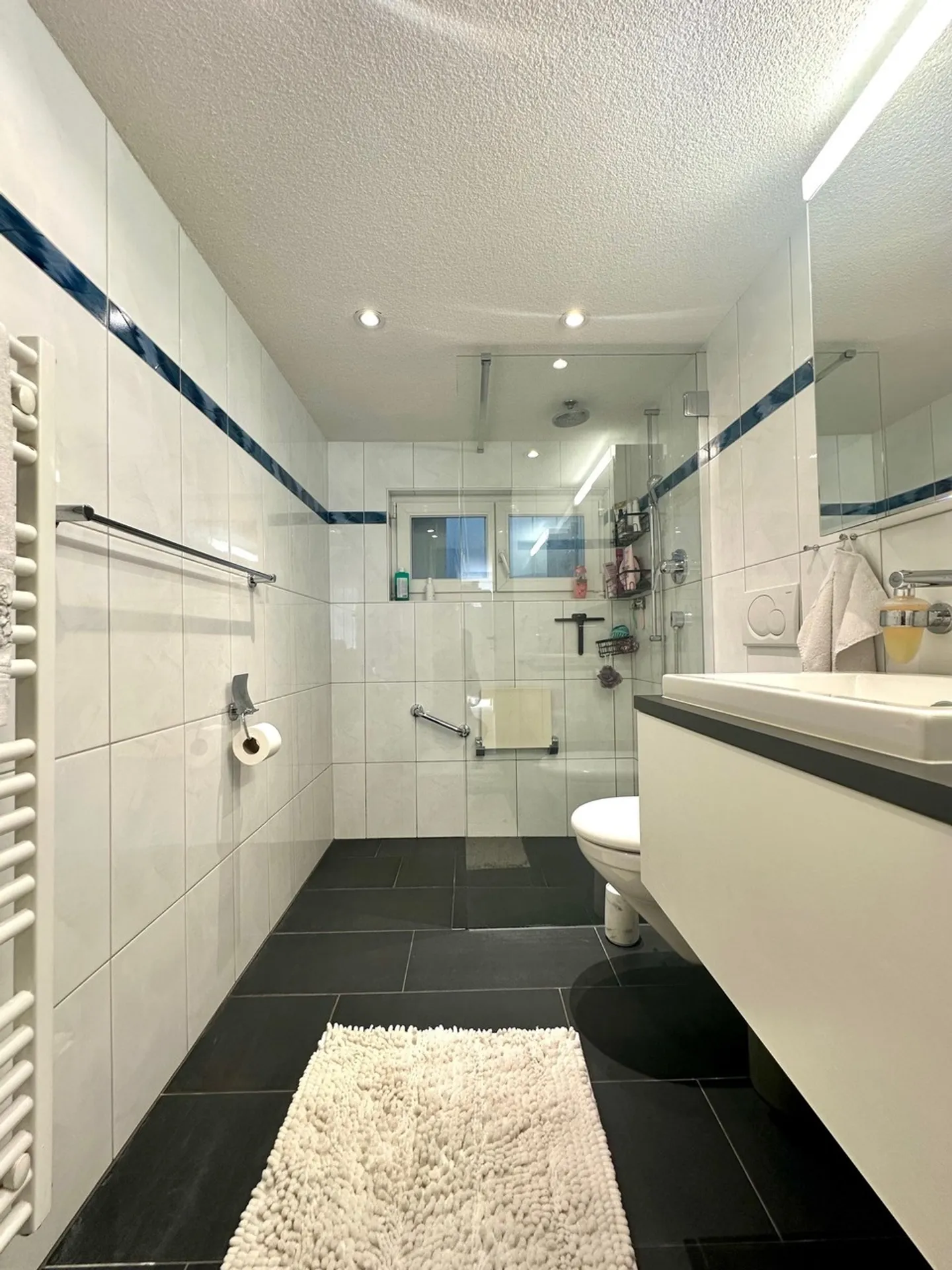 Casa unifamiliare indipendente in una posizione tranquilla con vista - Foto 12 di 13