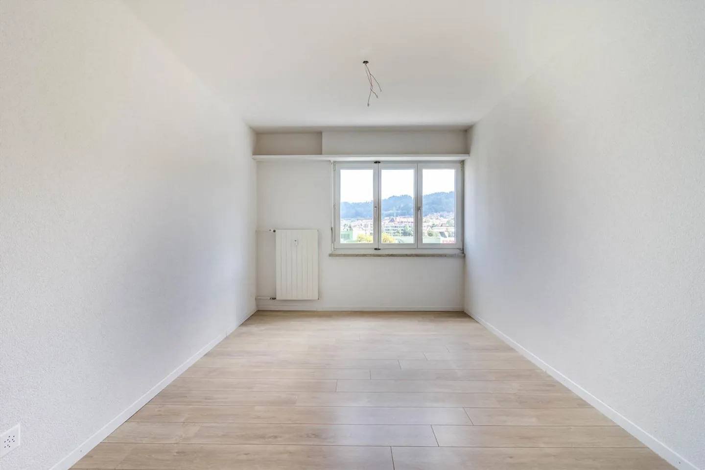 Affordable Single Apartment - Photo 5 of 6