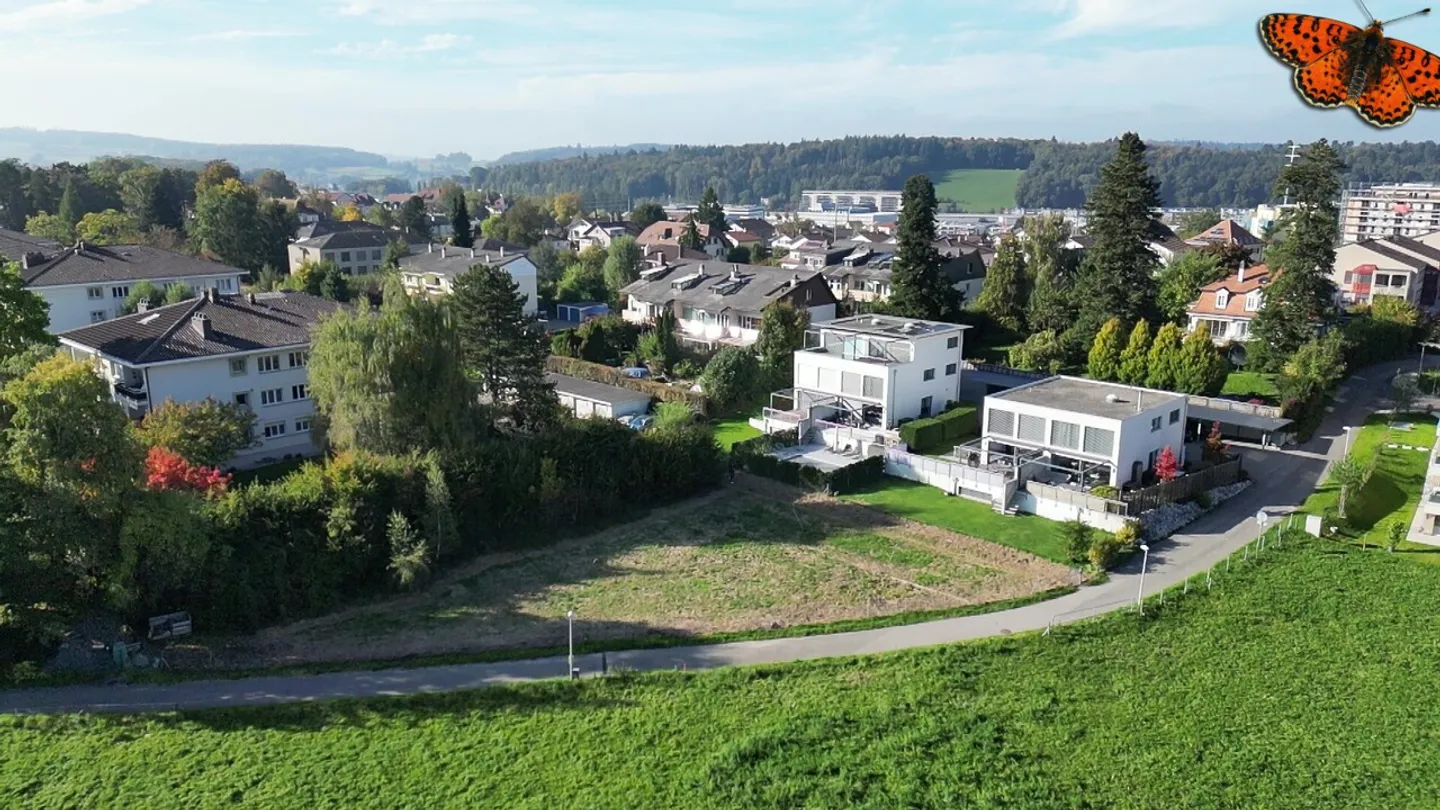 Magnifico appartamento di 4 stanze al piano giardino con terrazza di 44 m² - Foto 3 di 10