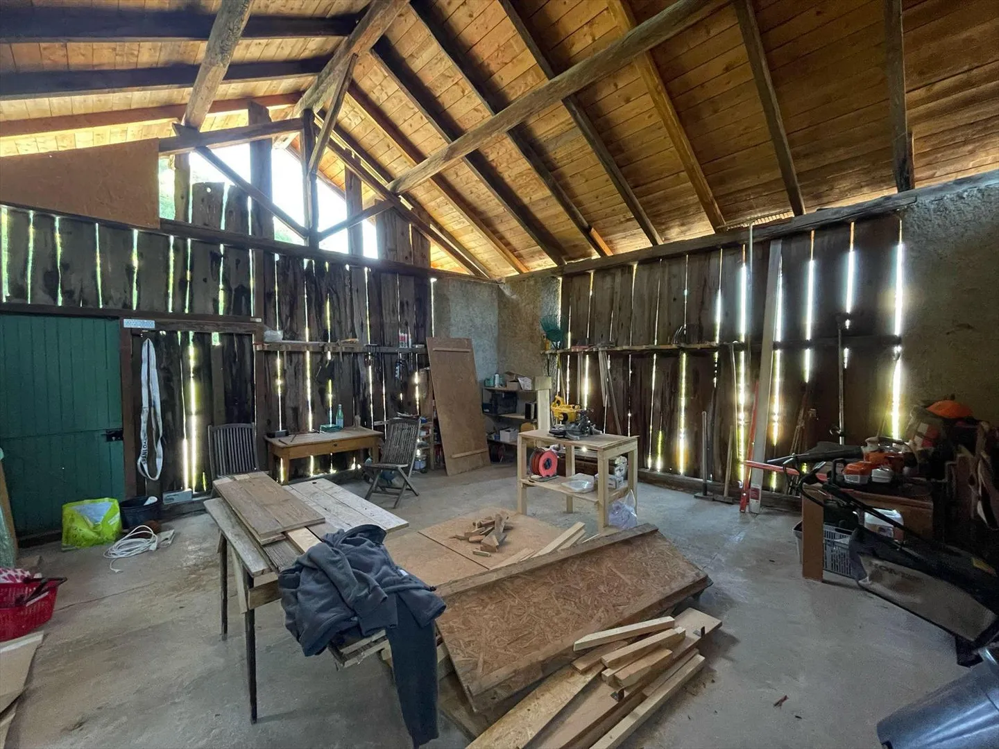 Beautiful Barn with a View - Photo 8 of 12