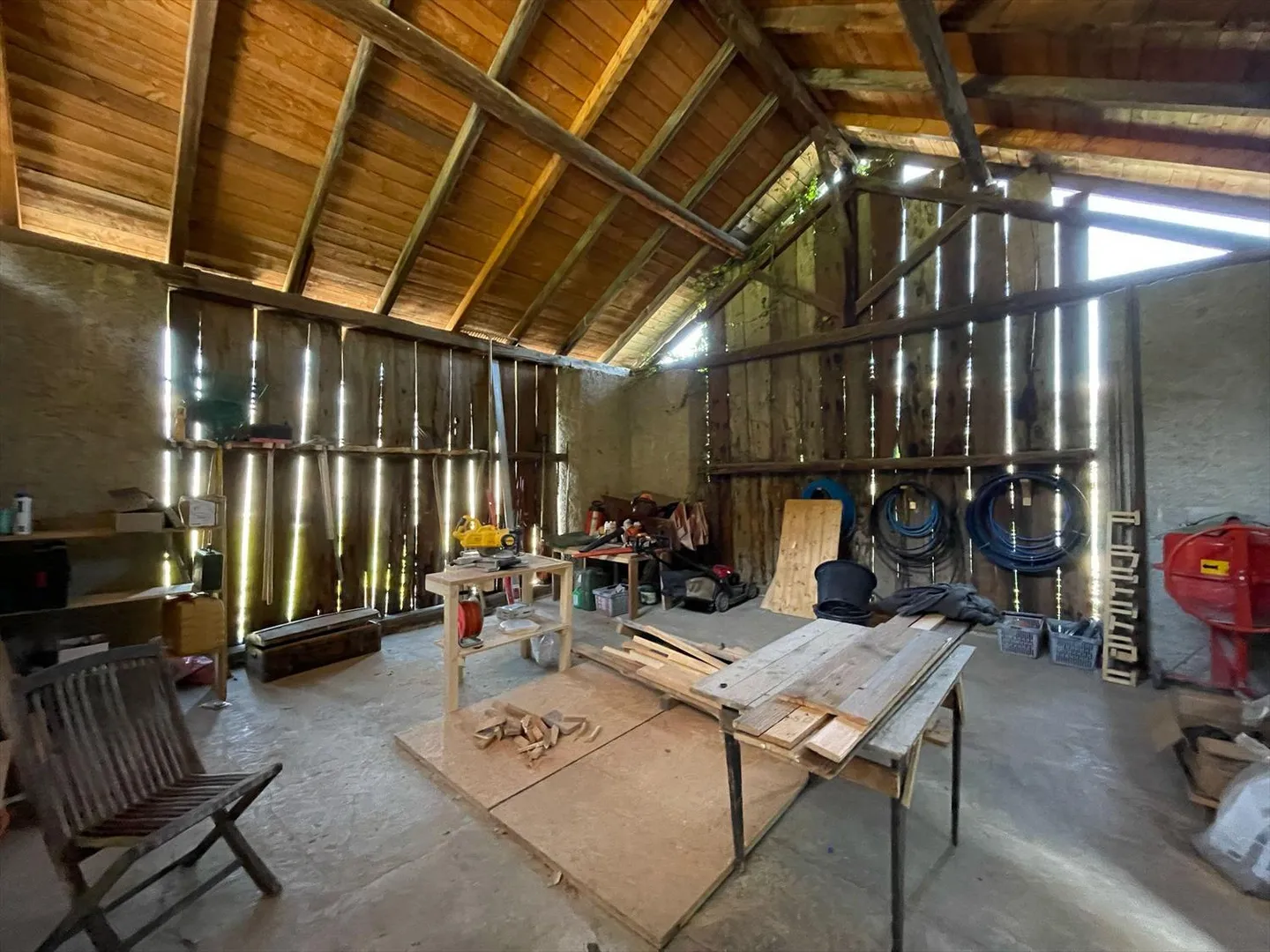 Beautiful Barn with a View - Photo 9 of 12