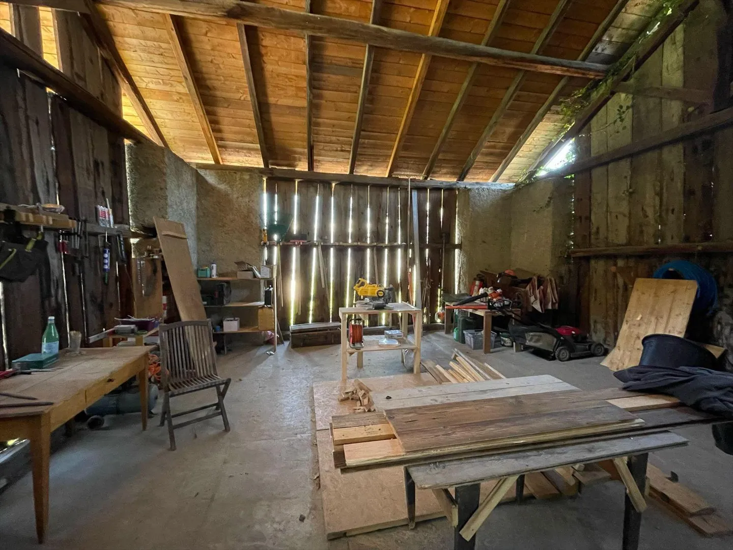 Beautiful Barn with a View - Photo 7 of 12