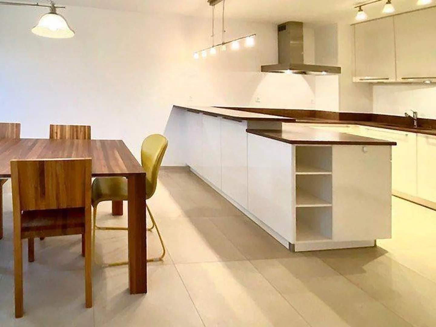 Wunderschöne 3,5-Zimmer-Wohnung mit atemberaubendem Seeblick - Foto 3 von 13