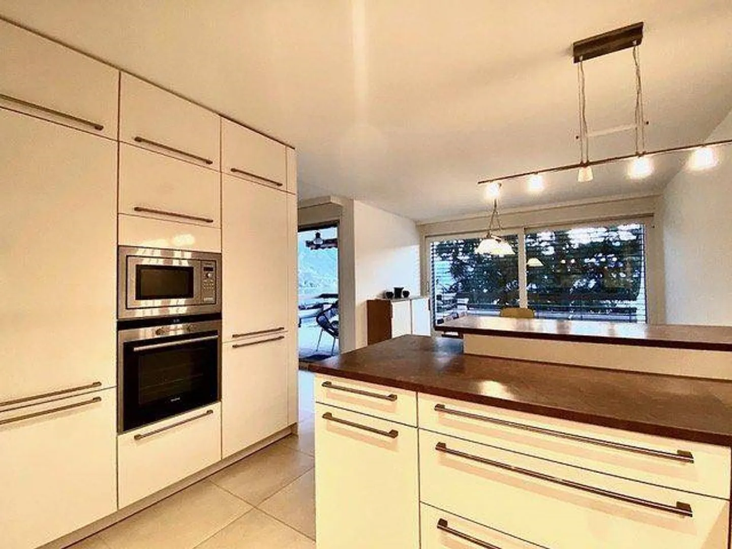 Wunderschöne 3,5-Zimmer-Wohnung mit atemberaubendem Seeblick - Foto 4 von 13