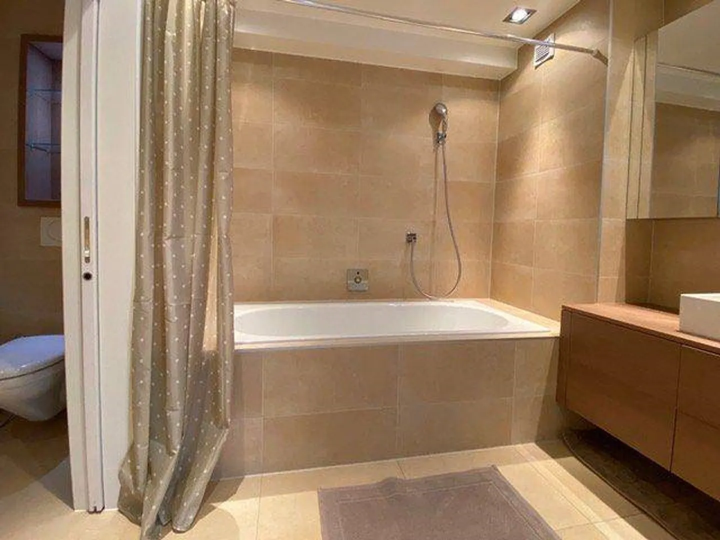 Wunderschöne 3,5-Zimmer-Wohnung mit atemberaubendem Seeblick - Foto 12 von 13