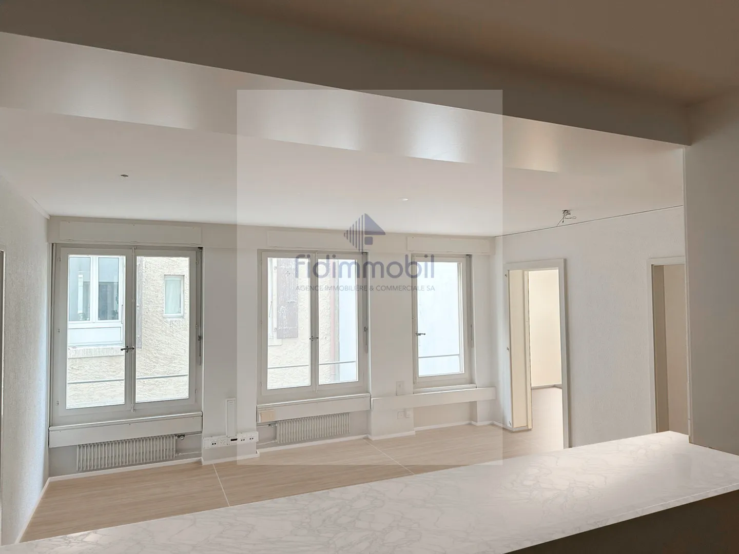 Commercial Space in City - Photo 3 of 13