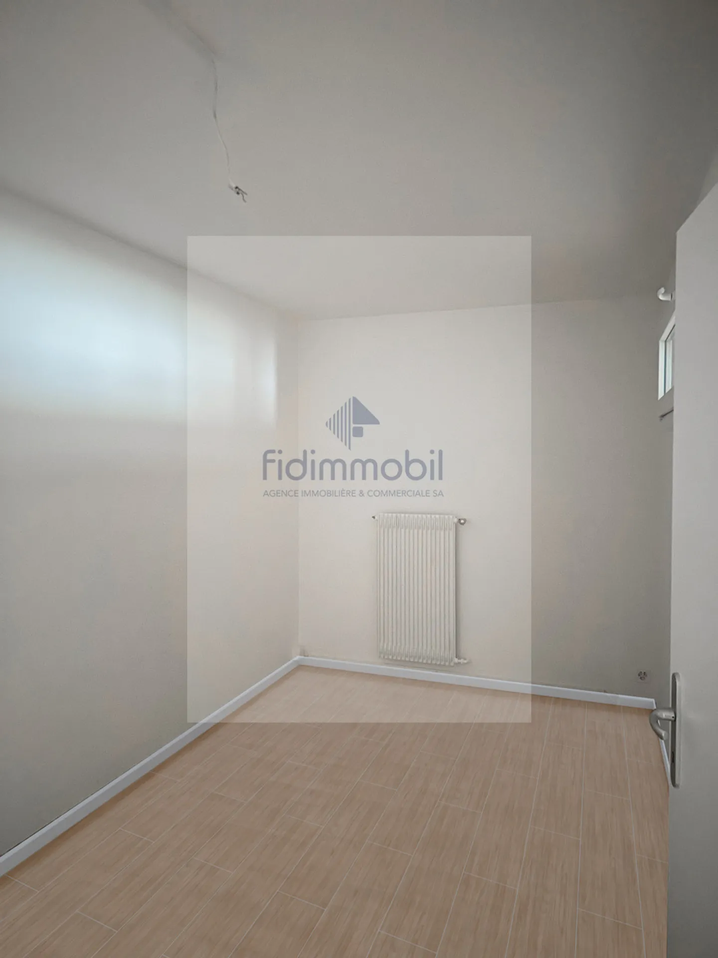 Commercial Space in City - Photo 5 of 13