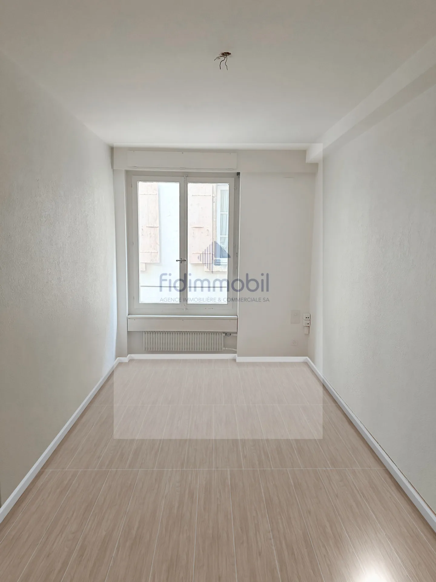 Commercial Space in City - Photo 8 of 13