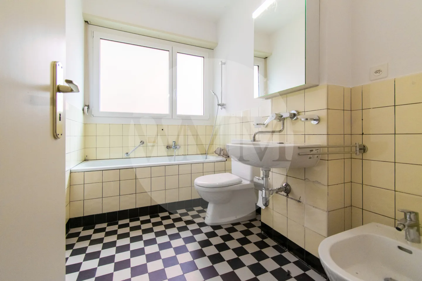 Charming 2.5 Room Apartment - Photo 9 of 11