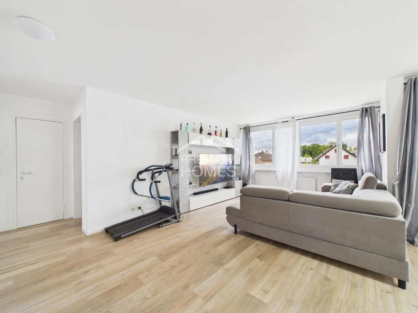 Geräumige Wohnung mit Potenzial - Foto 2 von 7