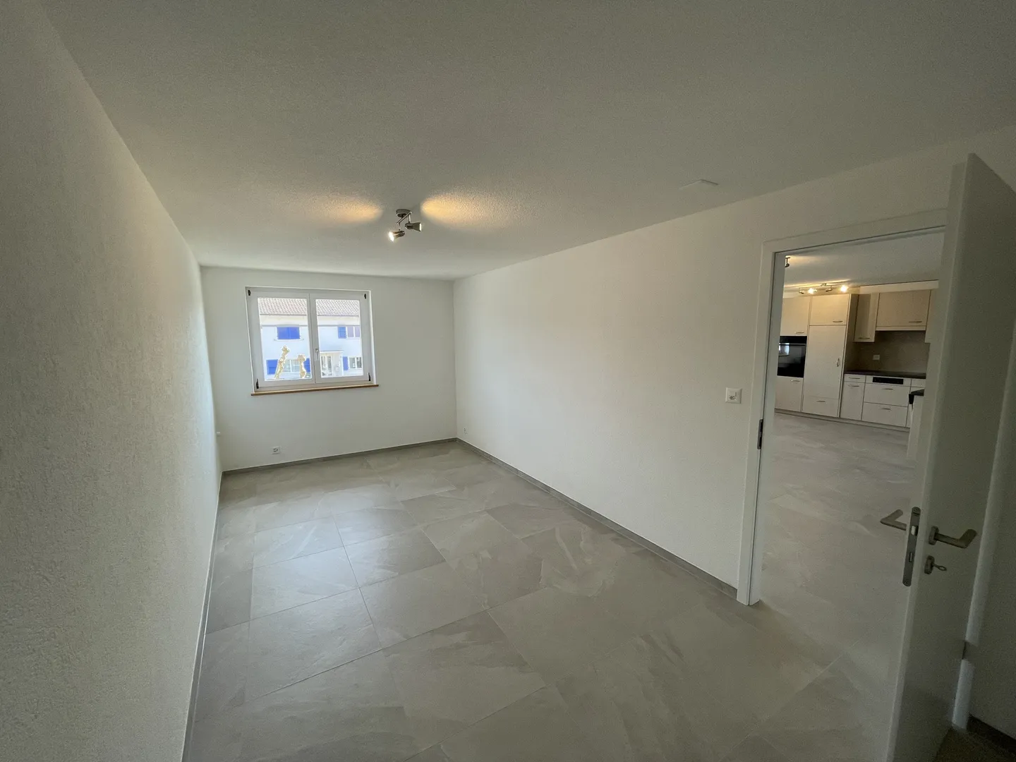 Ampio Appartamento di 4.5 Stanze - Foto 21 di 23