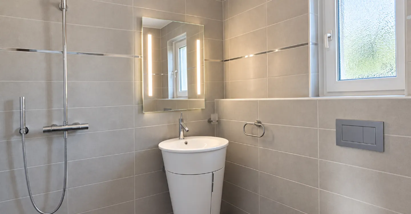 Spacious Duplex Apartment with Terrace - Photo 4 of 10