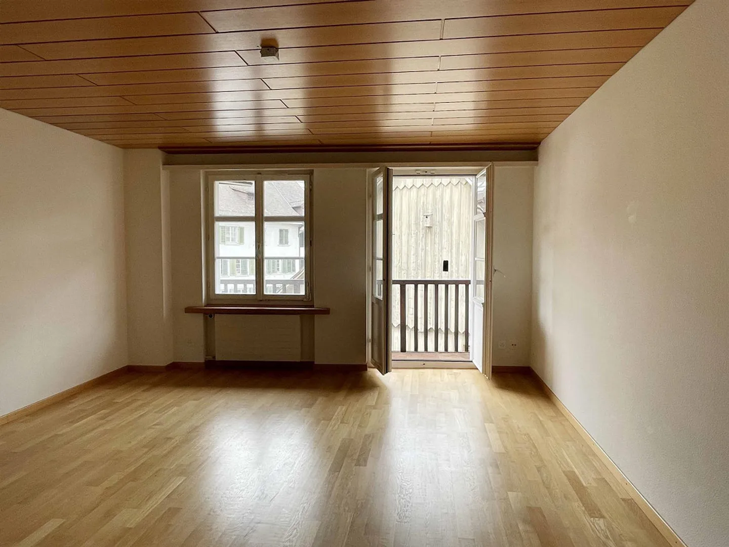 IN AFFITTO: Ampio appartamento duplex di 5 1/2 stanze - Foto 7 di 11