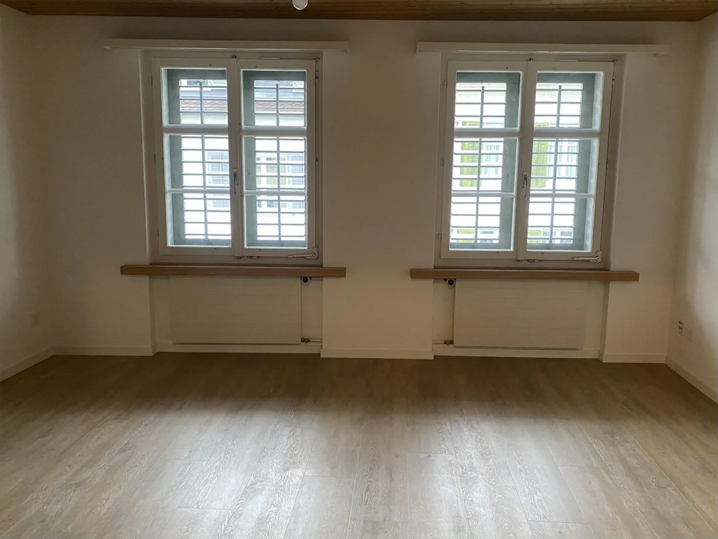 IN AFFITTO: Ampio appartamento duplex di 5 1/2 stanze - Foto 8 di 11