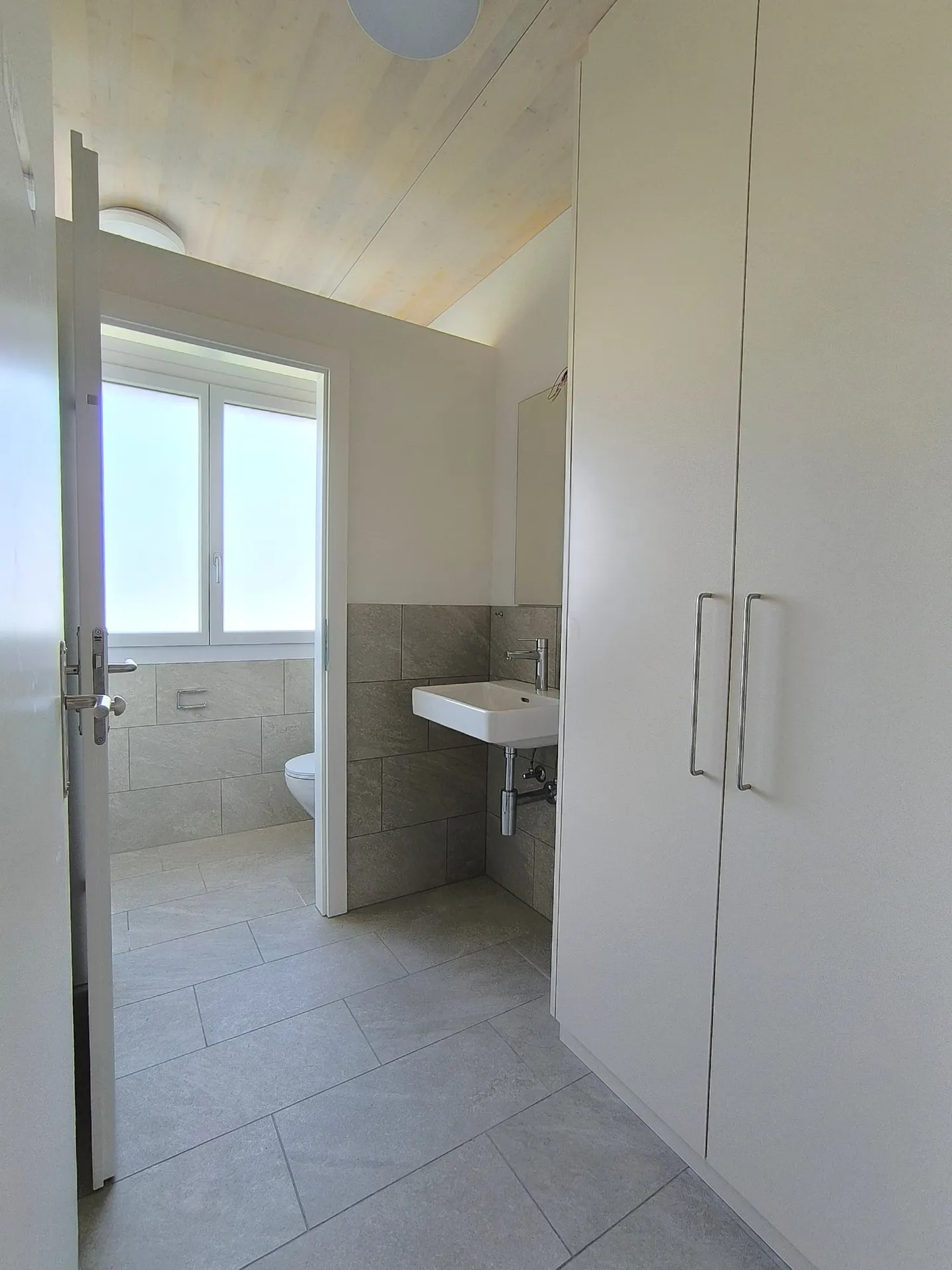 Ihr neuer Gewerbestandort: 420 - 1'000m2 Büroflächen im Edelrohbau mit Terrasse 240m2 und Aussicht - Foto 13 von 20