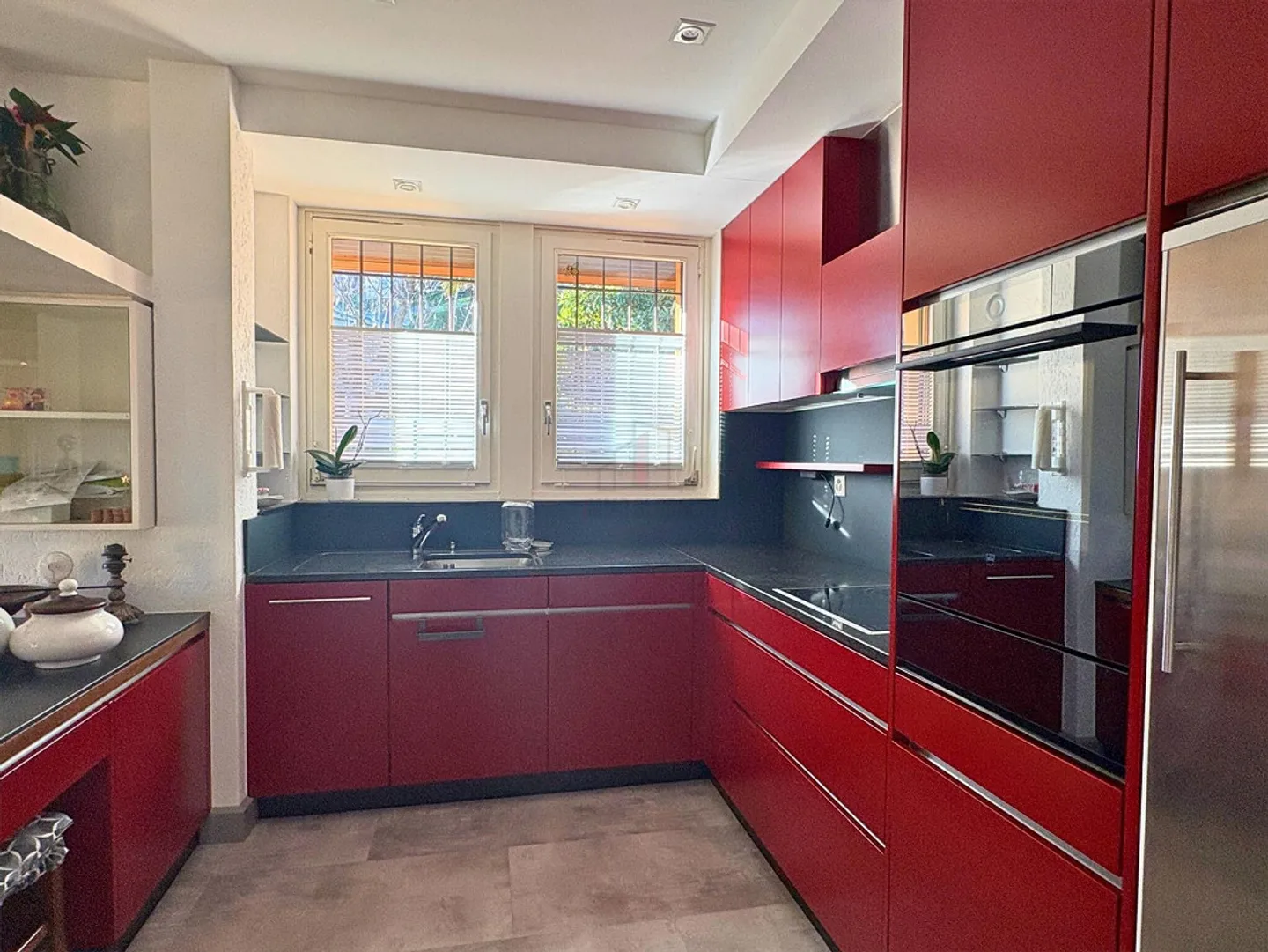 A JEWEL IMMERSED IN GREEN - Photo 6 of 13