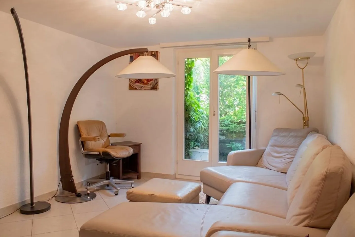 Viel Platz für alle: 8.5-Zimmer, zzgl. Einliegerwohnung und grosses... - Foto 11 von 13