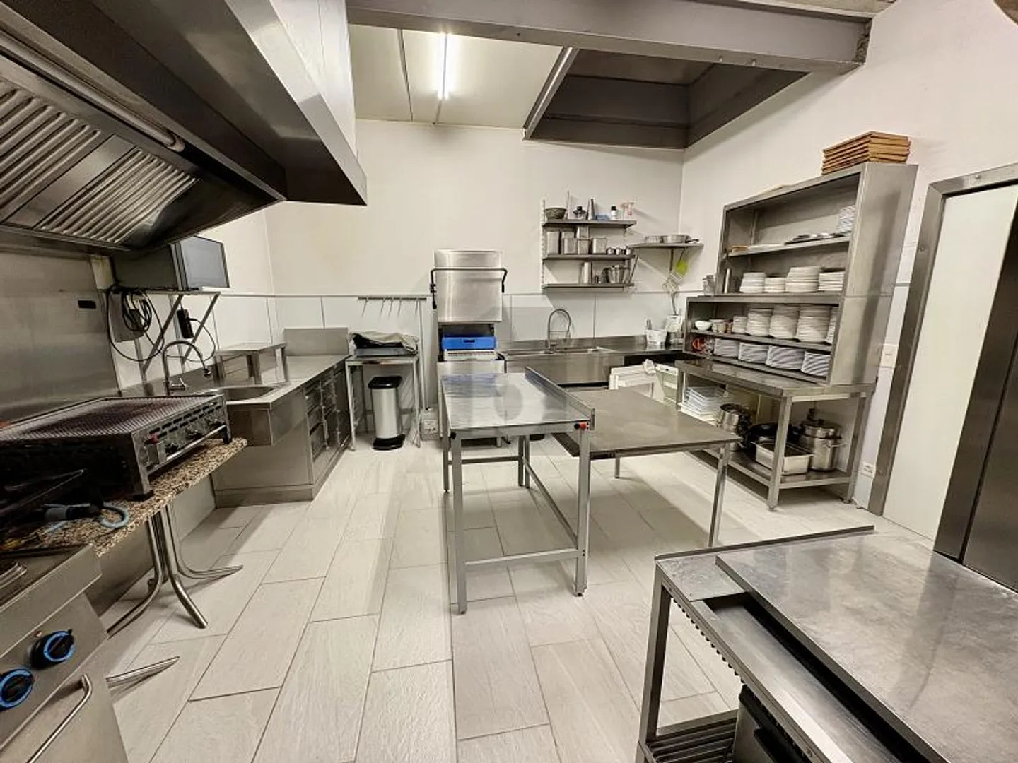 SPACIOUS AND VERSATILE - Photo 5 of 6