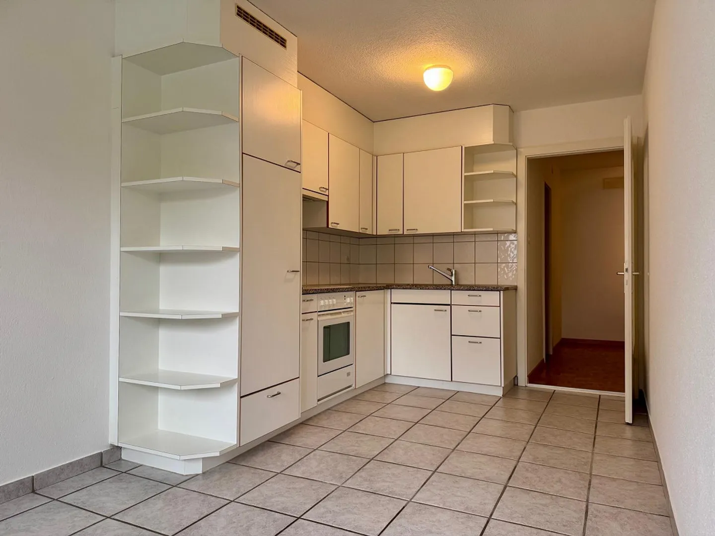 Appartamento di 2.5 locali in posizione tranquilla nel quartiere Hätschen - Foto 4 di 9