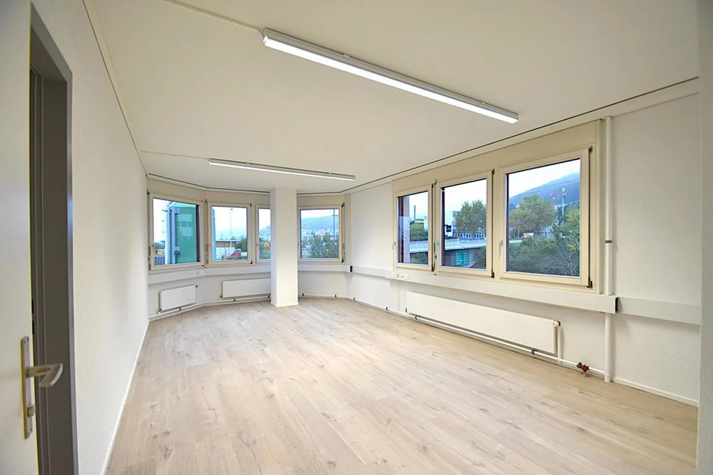 Propriété commerciale à Geroldswil - Photo 3 sur 9