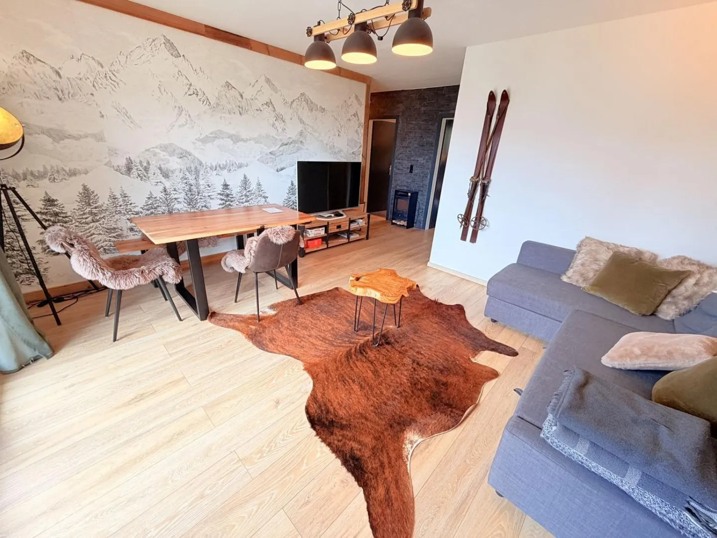 Magnificent 2.5 rooms fully renovated - Spacious & bright - Quiet location - B - Photo 2 of 14