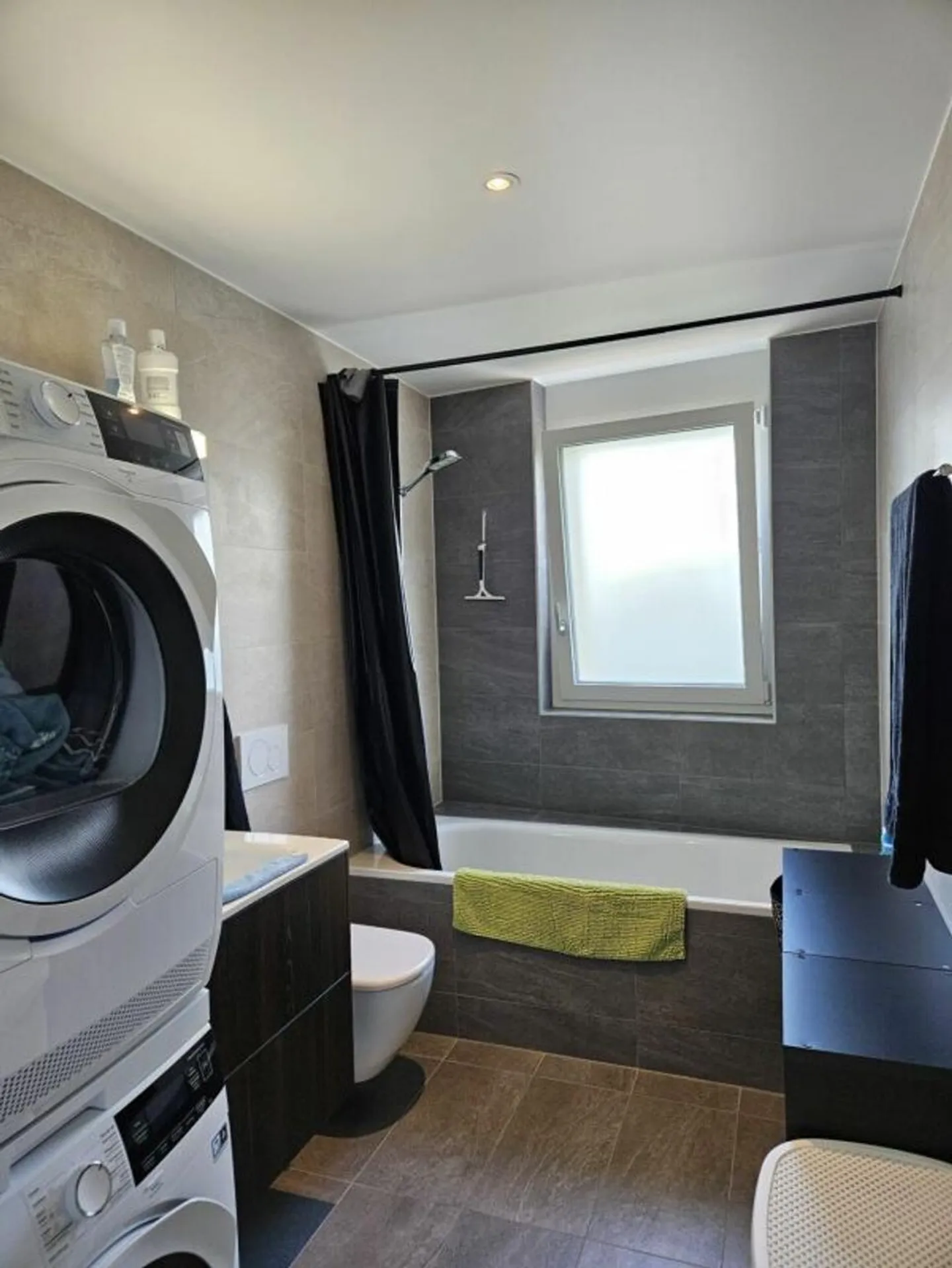 MAGNIFICENT PENTHOUSE, MODERN WITH VIEW - Photo 10 of 11