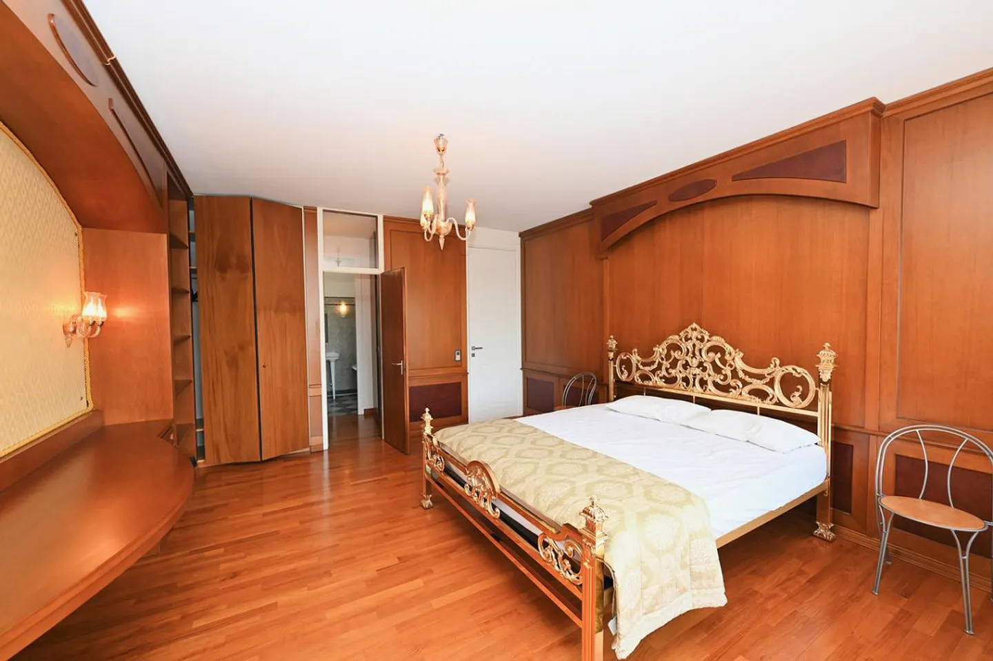 Penthouse exclusif avec terrasse panoramique à 180° sur le lac et les montagnes - Photo 19 sur 26