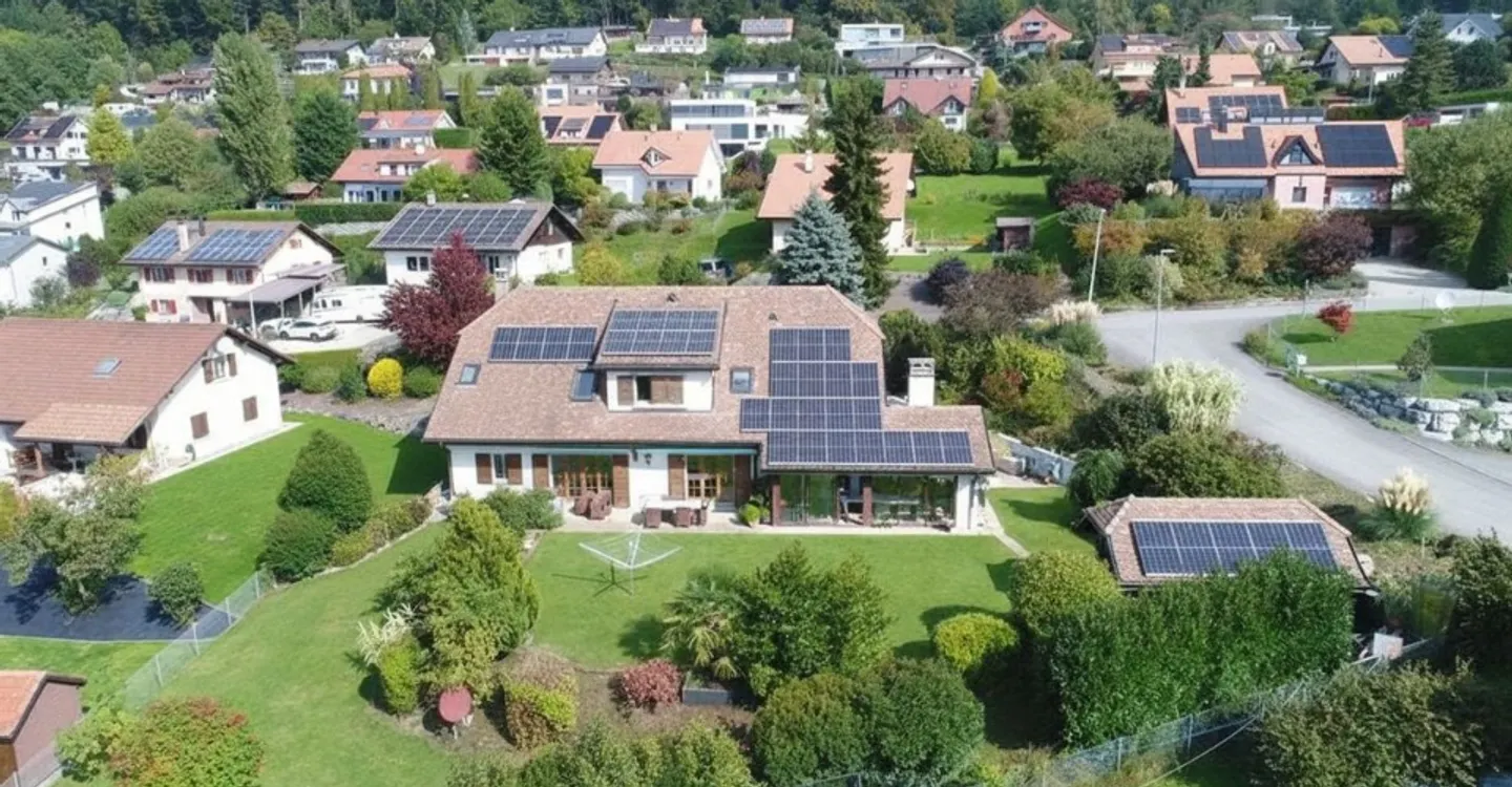 Maison extraordinaire - Autonome, rentable et rénovée avec sophistication, à 20 minutes de Lausanne - Photo 3 sur 12